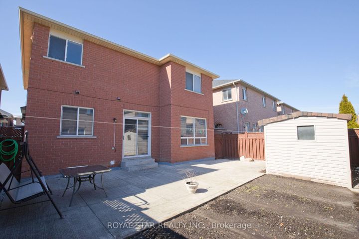 Photo 48 at 51 Cape Dorset Crescent, Wellington, Brampton