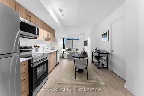 Photo 6 at 221 - 556 Marlee Avenue, Glen Park, Toronto