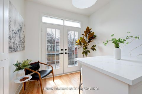 Photo 3 at 59D Woodbine Avenue, The Beaches, Toronto