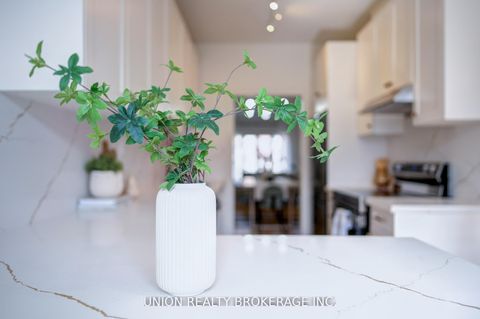 Photo 6 at 59D Woodbine Avenue, The Beaches, Toronto