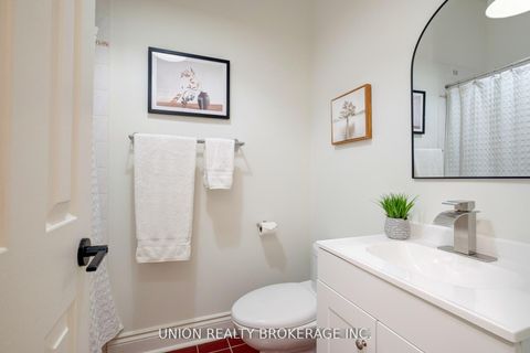 Photo 37 at 59D Woodbine Avenue, The Beaches, Toronto