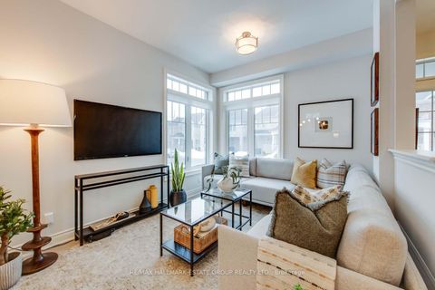 Photo 4 at 17 Culloden Court, Centennial Scarborough, Toronto