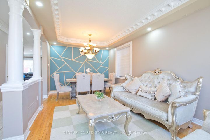 Photo 6 at 3 Okanagan Drive, Wellington, Brampton