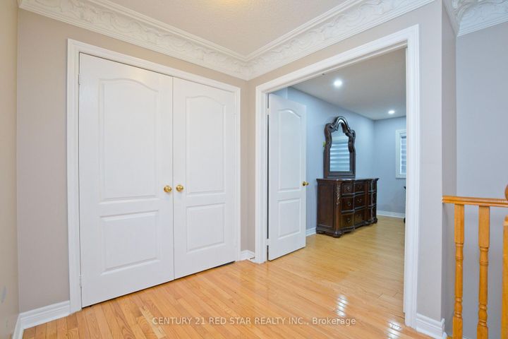 Photo 22 at 3 Okanagan Drive, Wellington, Brampton