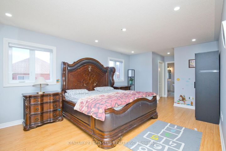 Photo 24 at 3 Okanagan Drive, Wellington, Brampton