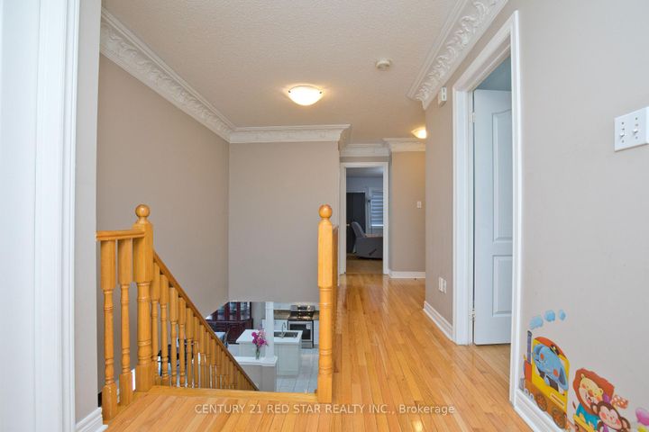 Photo 28 at 3 Okanagan Drive, Wellington, Brampton
