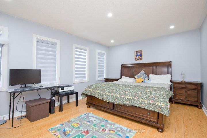 Photo 29 at 3 Okanagan Drive, Wellington, Brampton