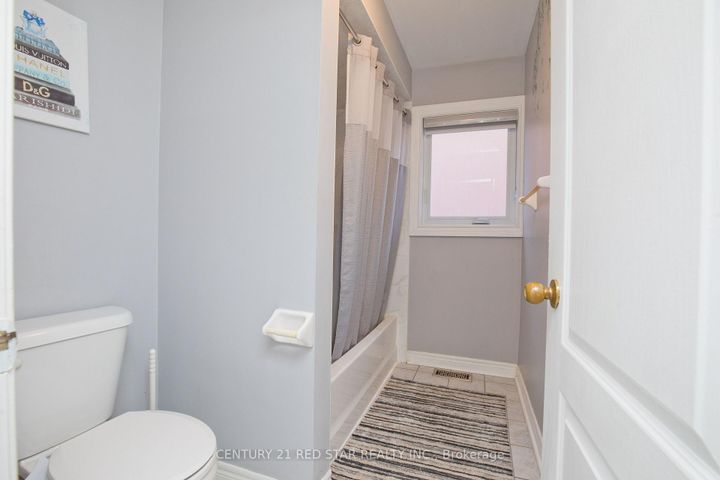 Photo 39 at 3 Okanagan Drive, Wellington, Brampton