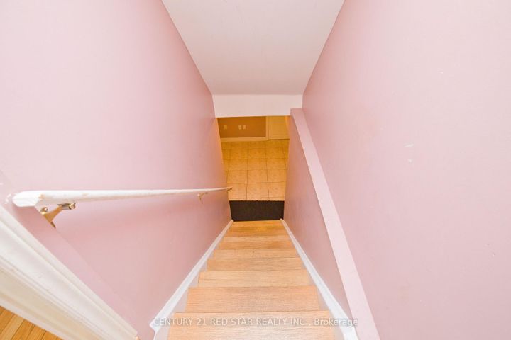 Photo 40 at 3 Okanagan Drive, Wellington, Brampton