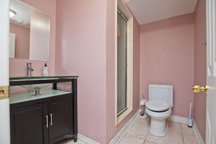 Photo 46 at 3 Okanagan Drive, Wellington, Brampton