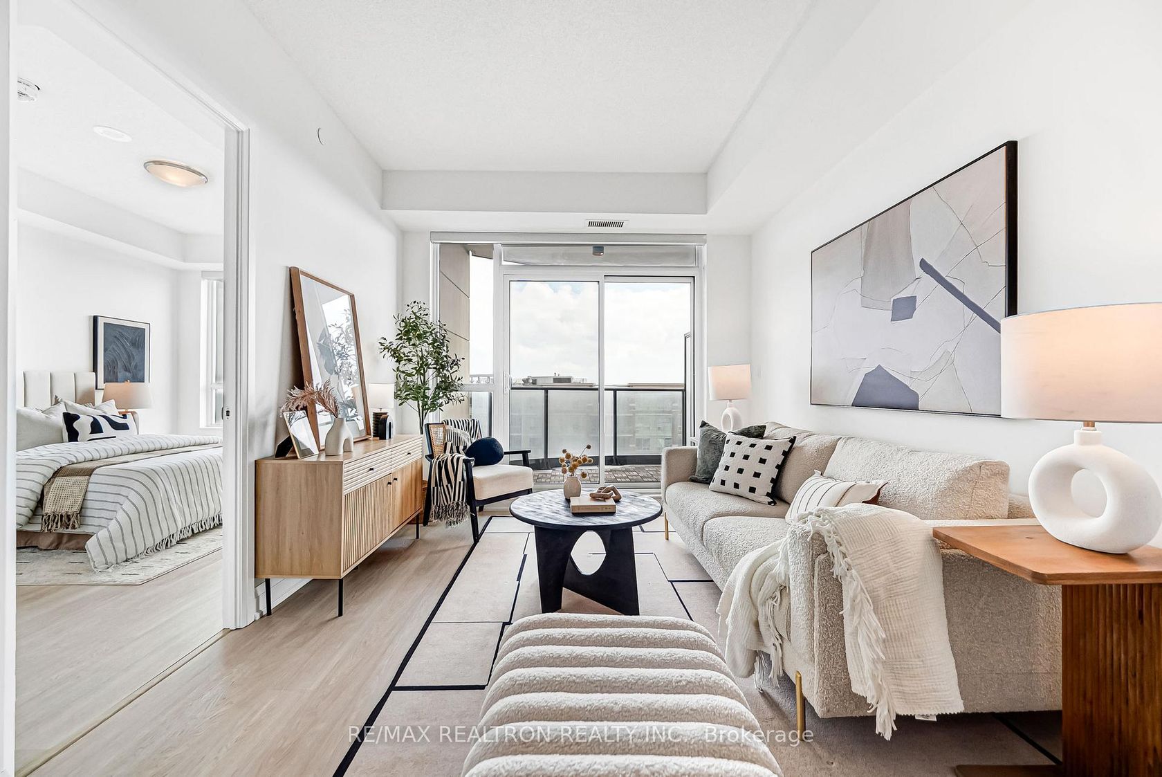 1207 - 398 Hwy 7, Doncrest, Richmond Hill by Loree Meneguzzi Real Estate 1207 - 398 Hwy 7, Doncrest, Richmond Hill