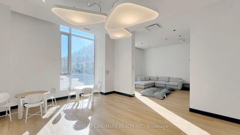 Photo 24 at 812 - 6 David Eyer Road, Rural Richmond Hill, Richmond Hill