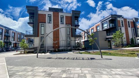 Photo 26 at 812 - 6 David Eyer Road, Rural Richmond Hill, Richmond Hill