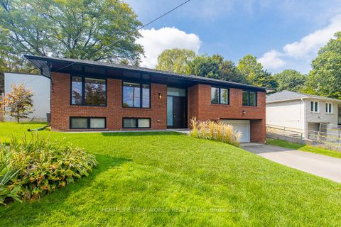 Photo 5 at 37 SHOULDICE Court, Windfields, Toronto