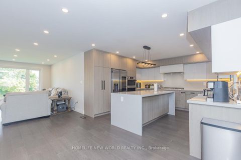 Photo 25 at 37 SHOULDICE Court, Windfields, Toronto