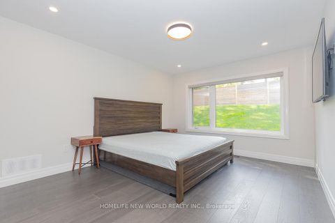 Photo 28 at 37 SHOULDICE Court, Windfields, Toronto