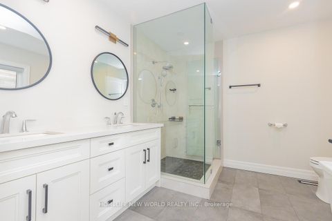 Photo 38 at 37 SHOULDICE Court, Windfields, Toronto