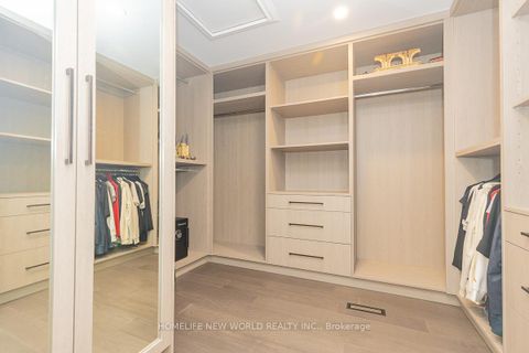 Photo 41 at 37 SHOULDICE Court, Windfields, Toronto