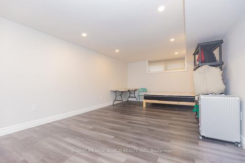 Photo 44 at 37 SHOULDICE Court, Windfields, Toronto