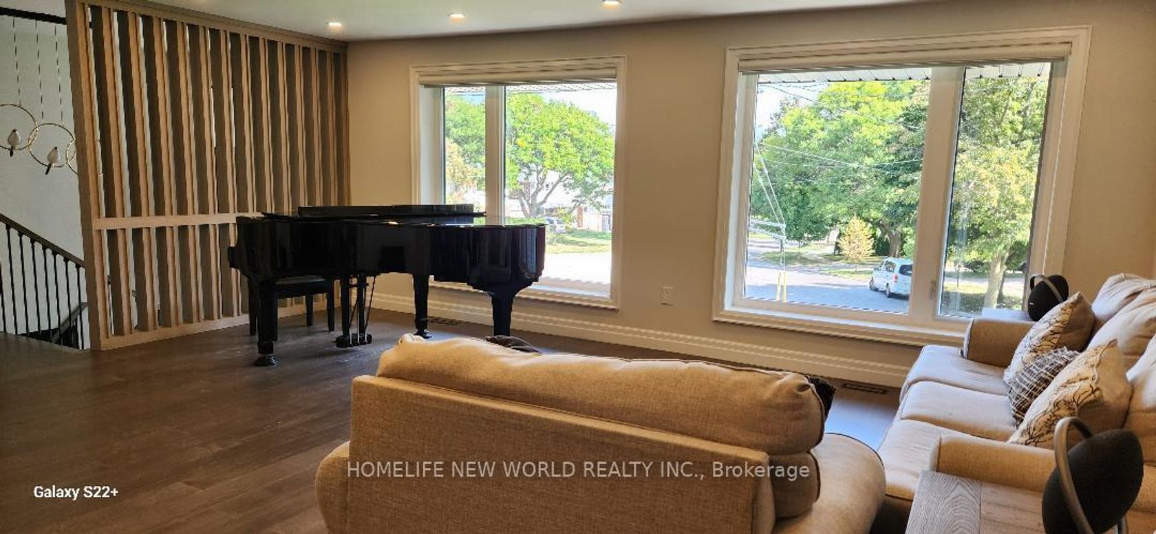 37 SHOULDICE Court, Windfields, Toronto by Loree Meneguzzi Real Estate 37 SHOULDICE Court, Windfields, Toronto