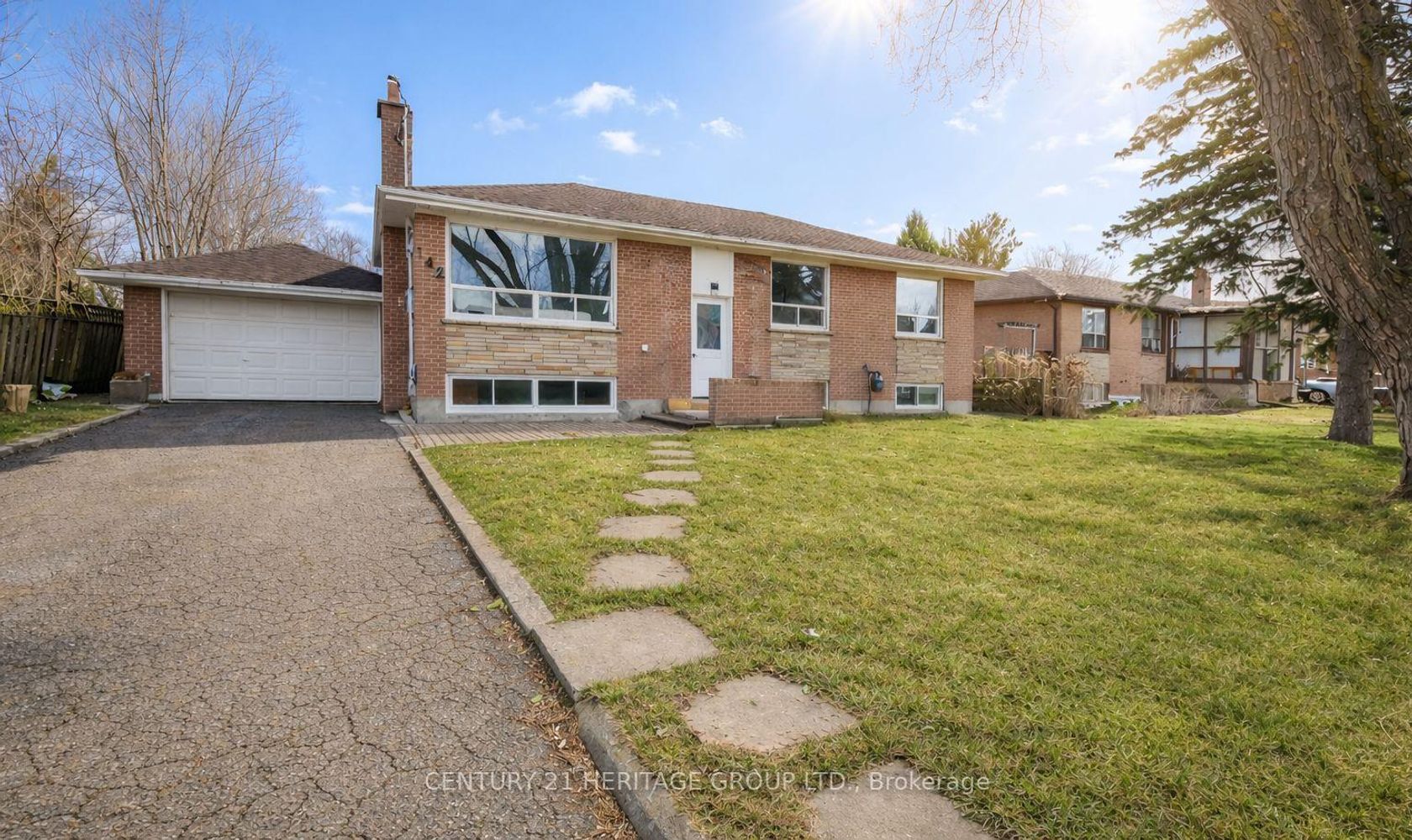 142 Kingslynn Drive, King City, King 