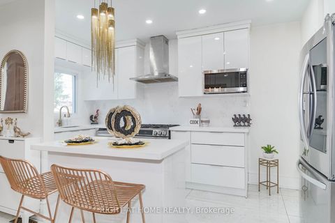 Photo 4 at 174 Aylesworth Avenue, Cliffside, Toronto