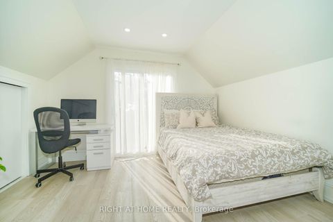 Photo 21 at 174 Aylesworth Avenue, Cliffside, Toronto