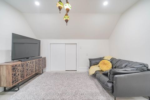 Photo 23 at 174 Aylesworth Avenue, Cliffside, Toronto