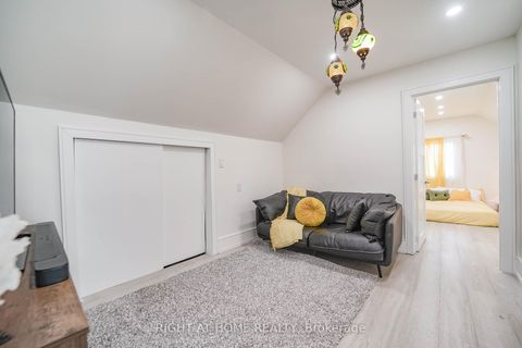 Photo 24 at 174 Aylesworth Avenue, Cliffside, Toronto