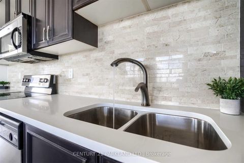 Photo 7 at 1114 - 9225 Jane Street, Maple, Vaughan