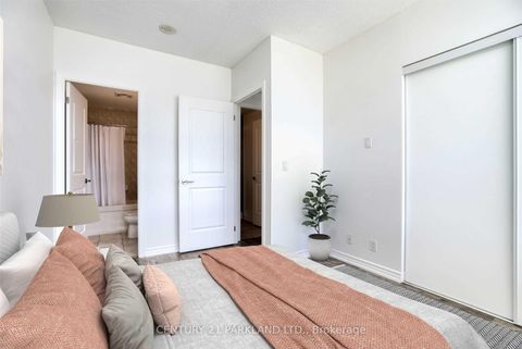 Photo 8 at 1114 - 9225 Jane Street, Maple, Vaughan