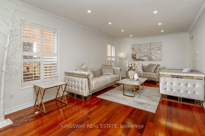 Photo 5 at 891 STONEBRIDGE Avenue, East Credit, Mississauga