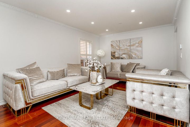 Photo 6 at 891 STONEBRIDGE Avenue, East Credit, Mississauga