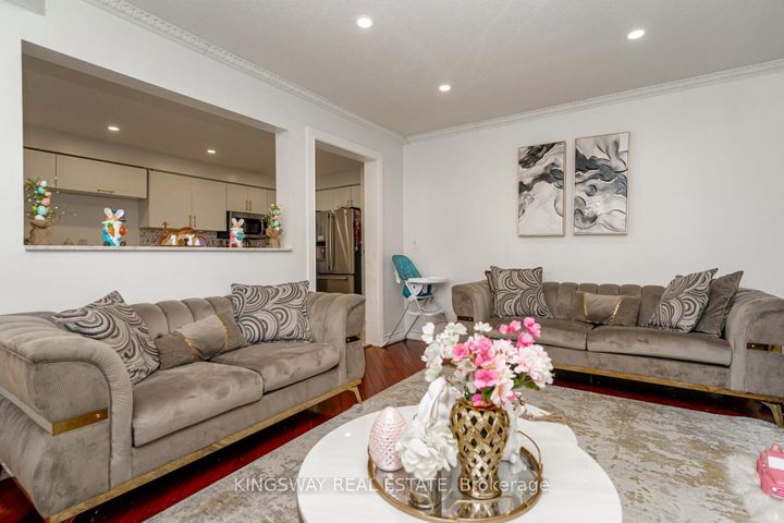 Photo 14 at 891 STONEBRIDGE Avenue, East Credit, Mississauga