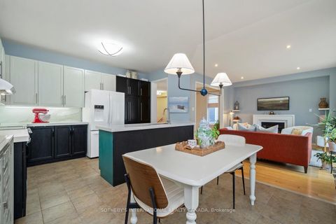 Photo 13 at 114 Strandmore Circle, Brooklin, Whitby