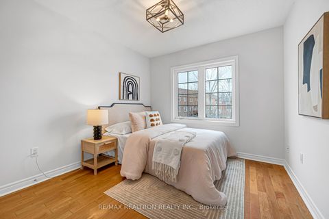 Photo 29 at 41 - 8 Townwood Drive, Jefferson, Richmond Hill