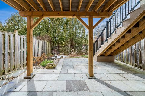 Photo 32 at 41 - 8 Townwood Drive, Jefferson, Richmond Hill