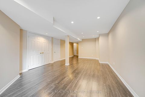 Photo 33 at 41 - 8 Townwood Drive, Jefferson, Richmond Hill