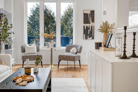 Photo 37 at 41 - 8 Townwood Drive, Jefferson, Richmond Hill