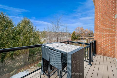 Photo 42 at 41 - 8 Townwood Drive, Jefferson, Richmond Hill