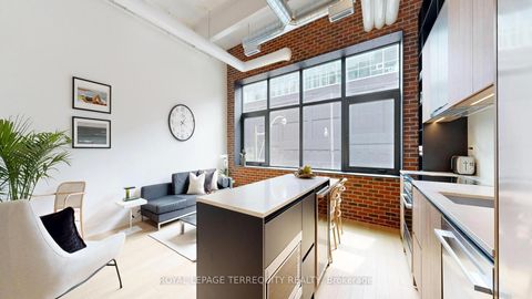 Photo 2 at 204 - 150 Logan Avenue, South Riverdale, Toronto