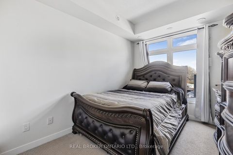 Photo 10 at 21 - 630 Rogers Road, Eglinton West, Toronto