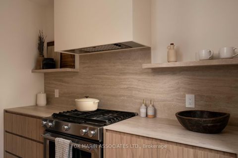 Photo 14 at 266 Roselawn Avenue, Eglinton, Toronto