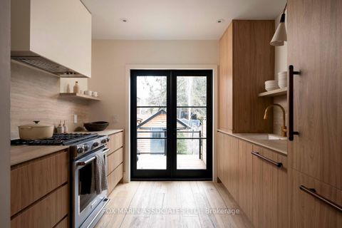 Photo 17 at 266 Roselawn Avenue, Eglinton, Toronto