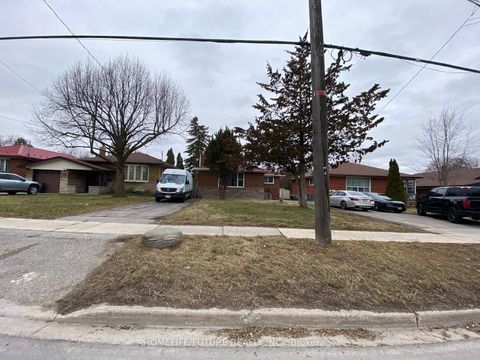Photo 4 at 1206 Brimley Road, Bendale, Toronto
