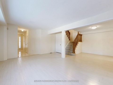 Photo 6 at #27 - 50 Rubin Street, Doncrest, Richmond Hill