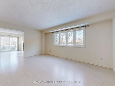 Photo 8 at #27 - 50 Rubin Street, Doncrest, Richmond Hill