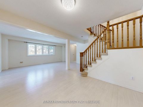 Photo 10 at #27 - 50 Rubin Street, Doncrest, Richmond Hill