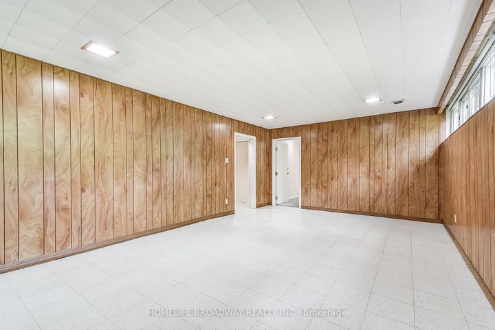 Photo 22 at 45 Hurlingham Crescent, Don Mills, Toronto