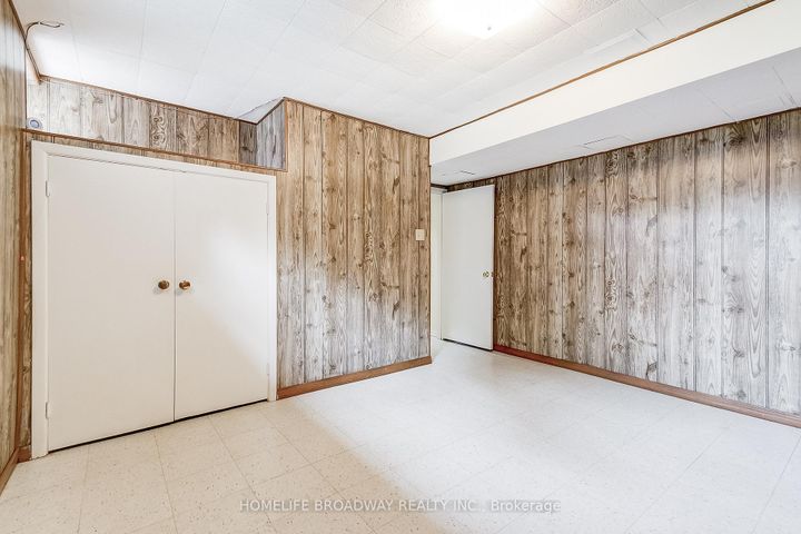 Photo 26 at 45 Hurlingham Crescent, Don Mills, Toronto